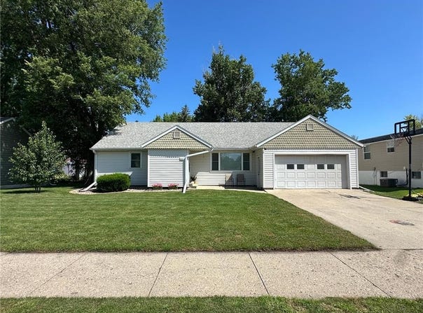 317 Clary Street, Worthington, MN 56187