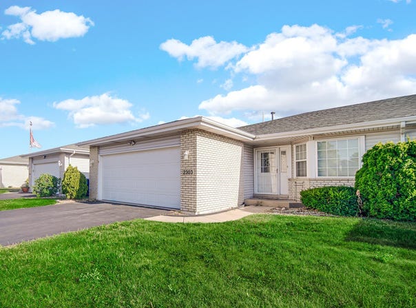 2303 99th Street, Highland, IN 46322