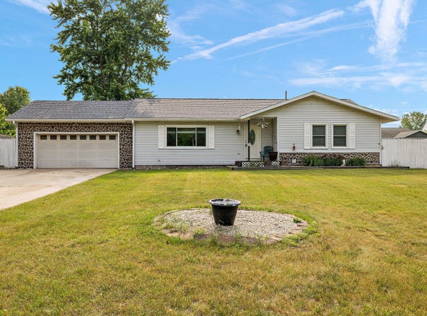 3689 Lo-Al Drive, Ravenna, MI 49451