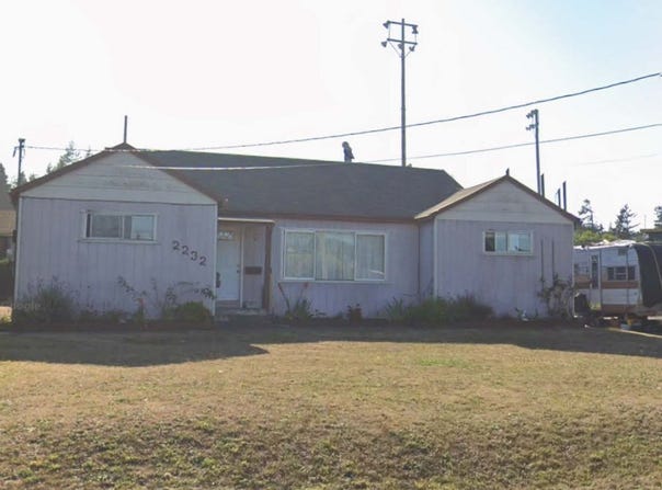 2232 BROADWAY Ave, NorthBend, OR 97459