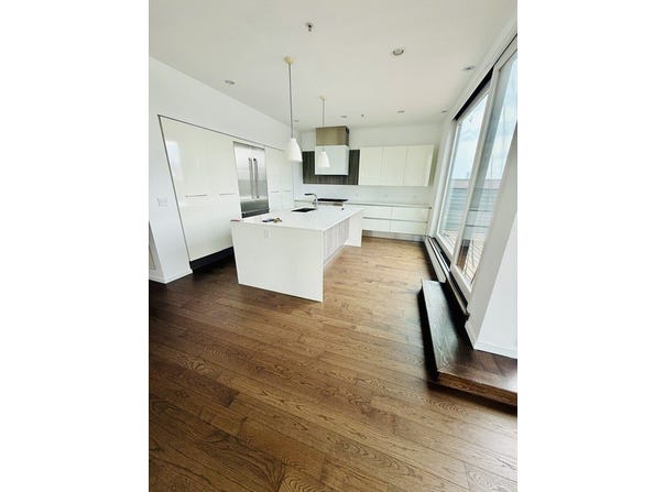 509 E 1st St, Boston, MA 02127