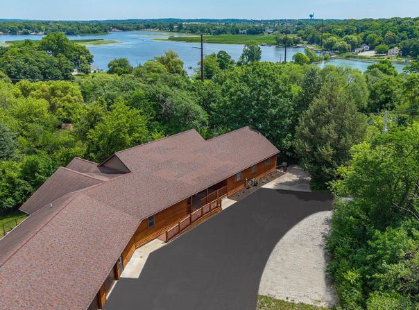 W303S10481 Sandy Beach Rd, Mukwonago, WI 53149
