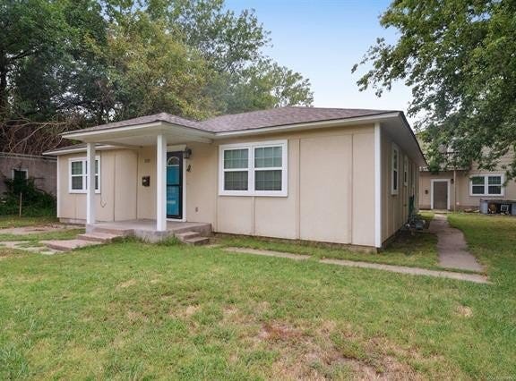 322 S Sycamore Street, Nowata, OK 74048