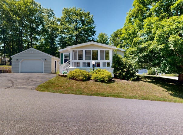 3 Meadow Drive, Turner, ME 04282