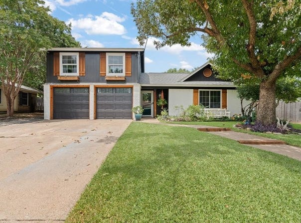 712 Vaughn Drive, Burleson, TX 76028