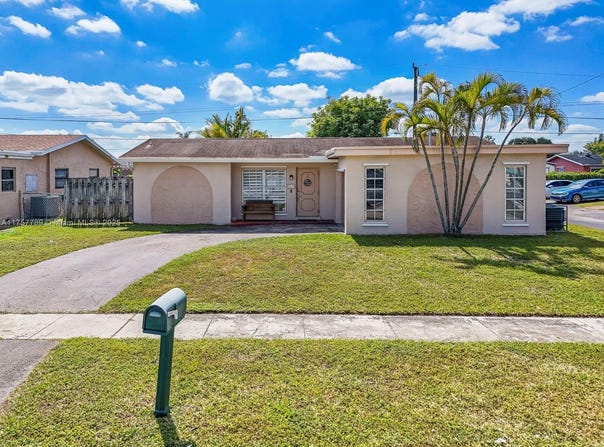 9636 NW 26th St, Sunrise, FL 33322