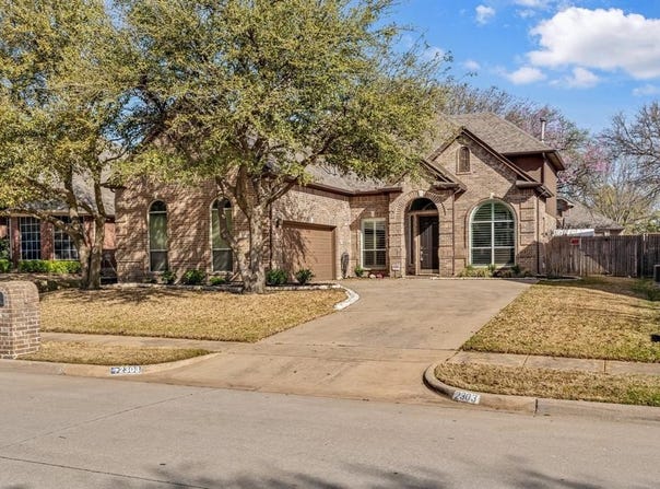 2303 Regina Drive, Corinth, TX 76210