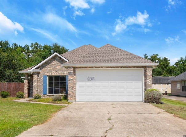 13366 Magnolia Crossing Dr, Hammond, LA 70401