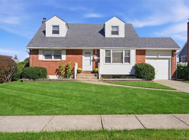 217 N Rutherford Avenue, Massapequa, NY 11758