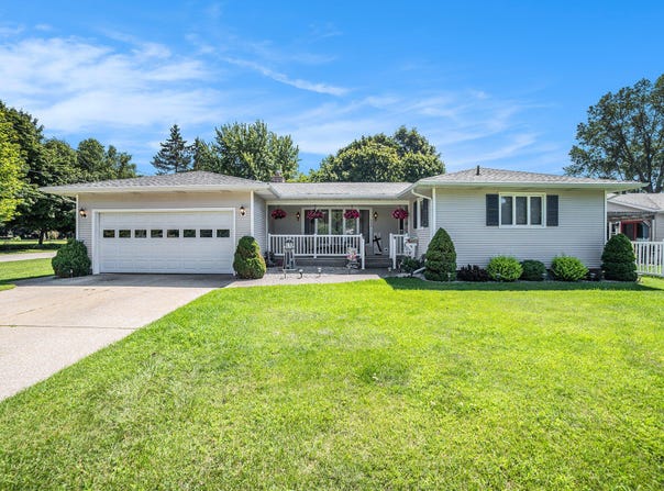 557 Broad Avenue, Manistee, MI 49660