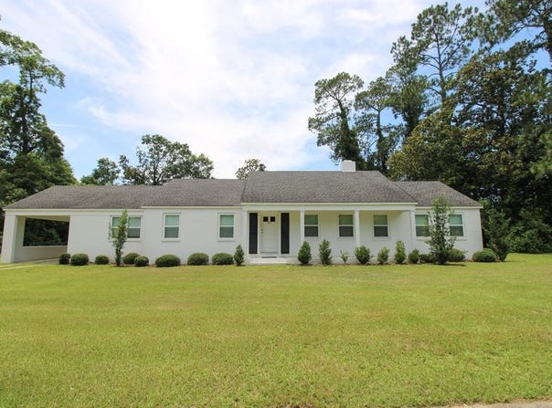 502 Hutchinson Ave, Adel, GA 31620
