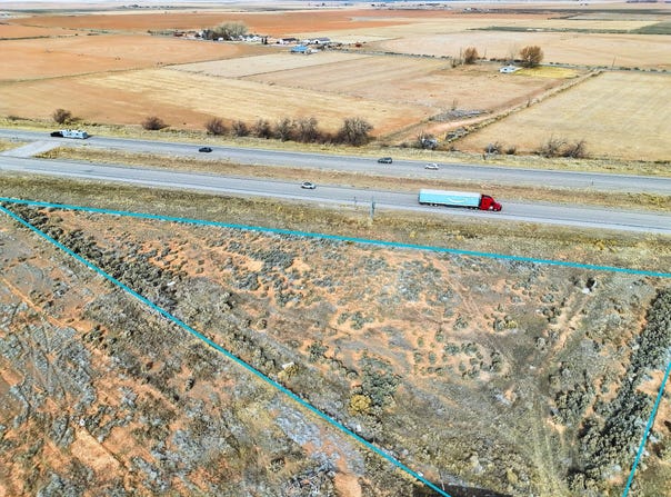 1.51 Acres w freeway frontage, Parowan, UT 84761