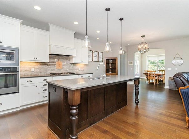 1621 Dutch Lake Drive, Minnetrista, MN 55364