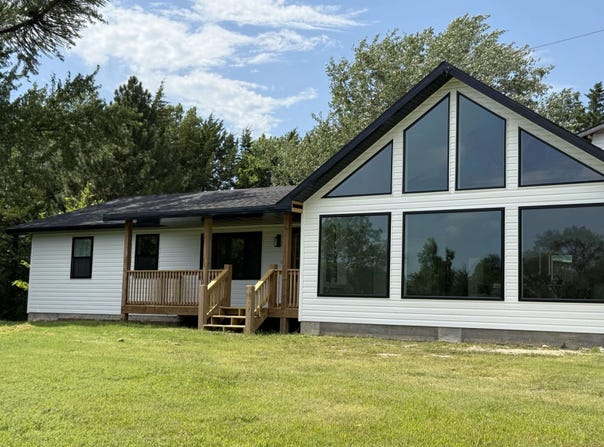 5 Dan Dr, Marion, KS 66861