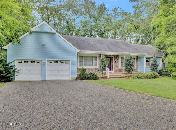 6 Tall Oaks Drive, Waretown, NJ 08758
