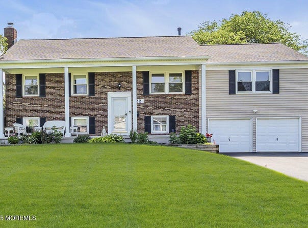 22 Indian Hill Road, Freehold, NJ 07728