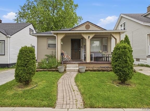 439 Cleveland Avenue, Lincoln Park, MI 48146