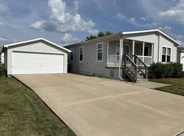 25621 Shoal Creek Dr., #281, Monee, IL 60449