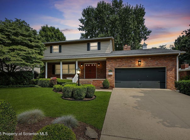1338 South Street, Avoca, PA 18641
