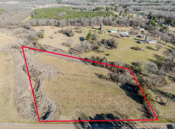 9338 Hudson Road, Hernando, MS 38632