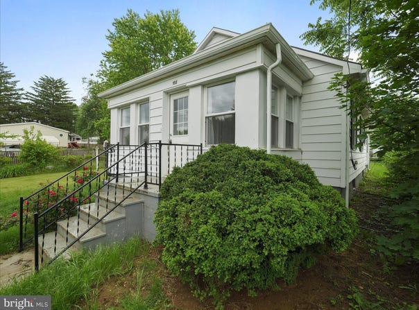 108 E 12TH AVENUE, RANSON, WV 25438