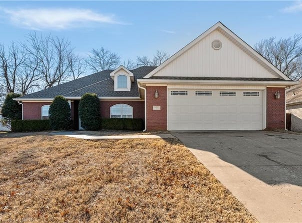 5800 Thomas RD, Fort Smith, AR 72916