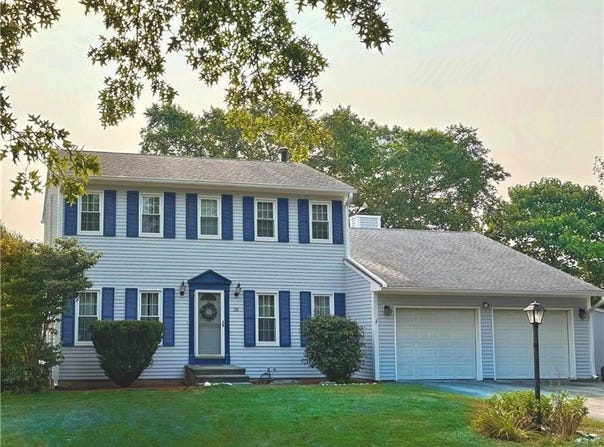 28 mast Court, Middletown, RI 02842