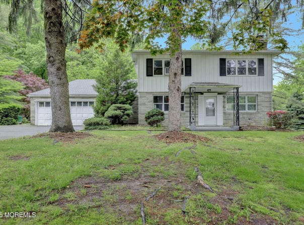 4 June Place, Aberdeen, NJ 07747