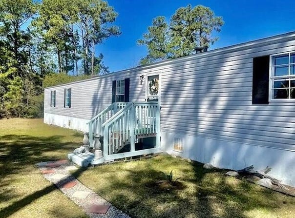 106 Lee Court, Swansboro, NC 28584