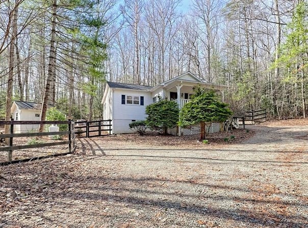 57 Violet Road, Blairsville, GA 30512