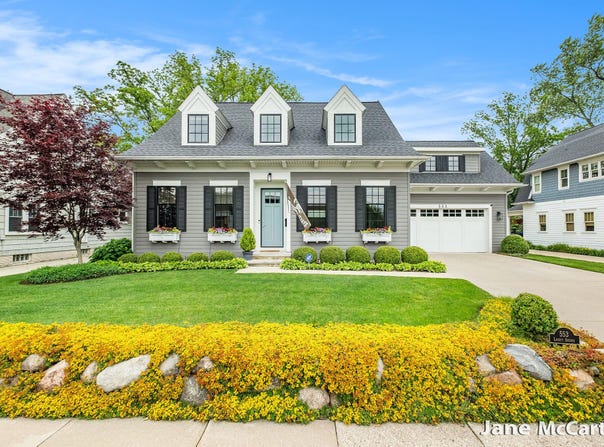553 Lovett Avenue SE, East Grand Rapids, MI 49506