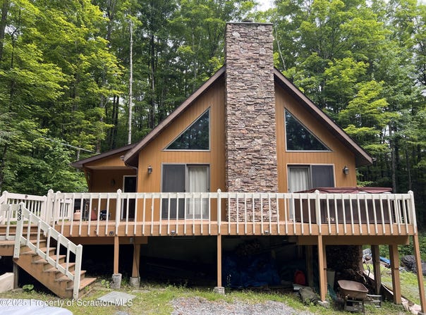 133 Red Abbott Road, Clifford Twp, PA 18470