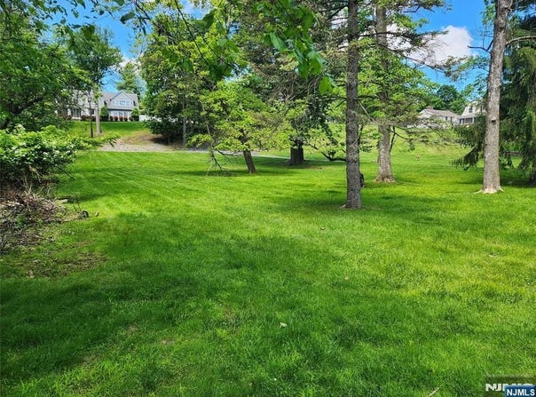 185 Wilmore Road, Little Falls, NJ 07424