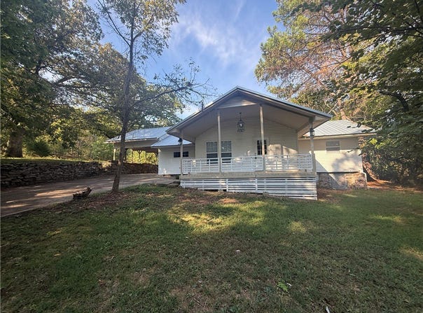 419 Center Street, Winslow, AR 72959