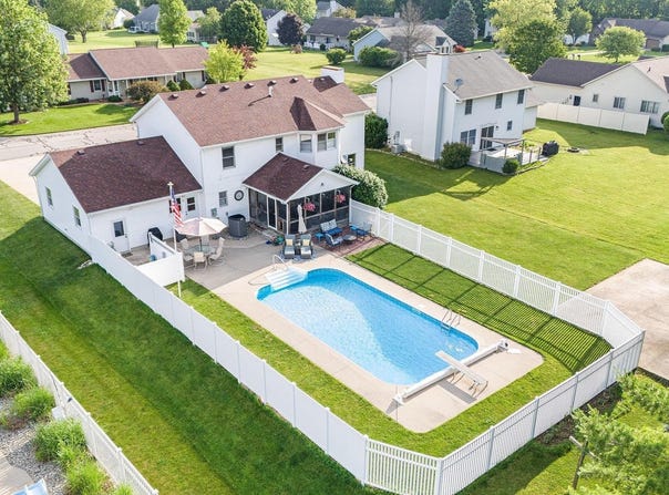 808 Lydia Drive, Warsaw, IN 46580