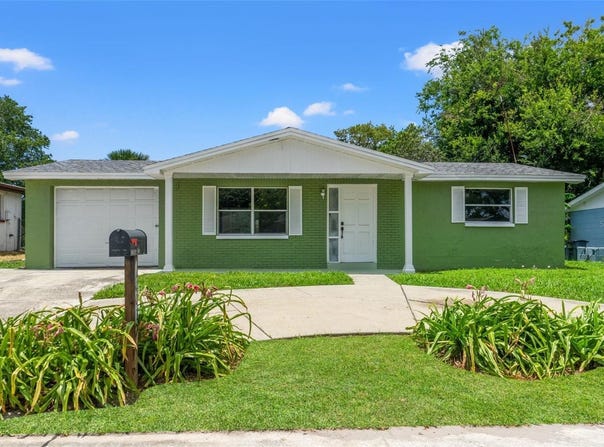 10039 OLD HICKORY LANE, PORT RICHEY, FL 34668
