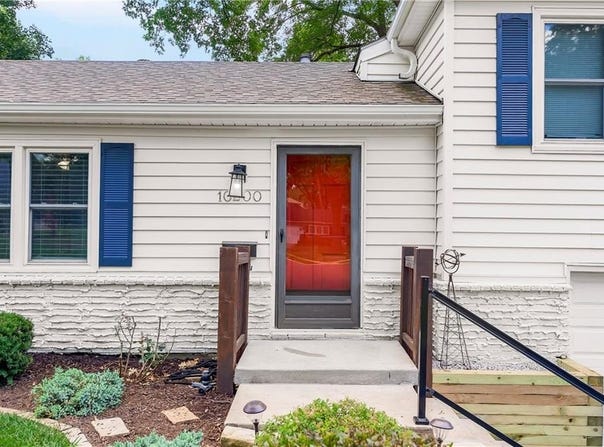 10200 Outlook Drive, Overland Park, KS 66207