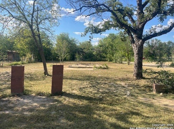 736 Juarez, Uvalde, TX 78801