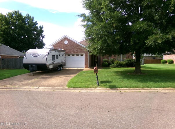 204 Prewitt Circle, Richland, MS 39218