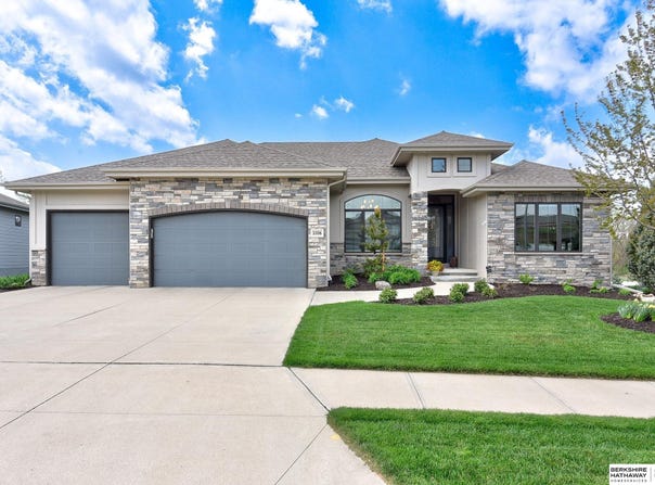 3306 N 179th Street, Omaha, NE 68116