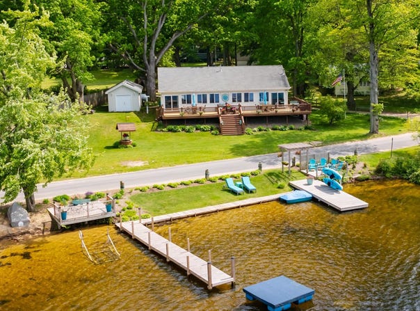 8843 Silver Lake Road, Grand Junction, MI 49056