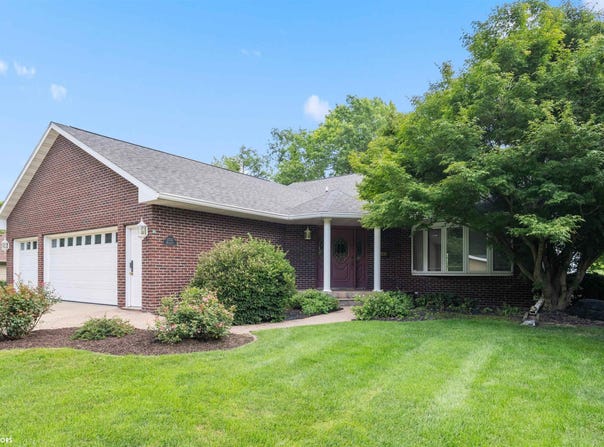 2722 Bittersweet Place, Burlington, IA 52601