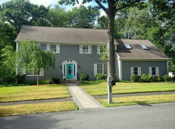1 Burnham Ln, Danvers, MA 01923