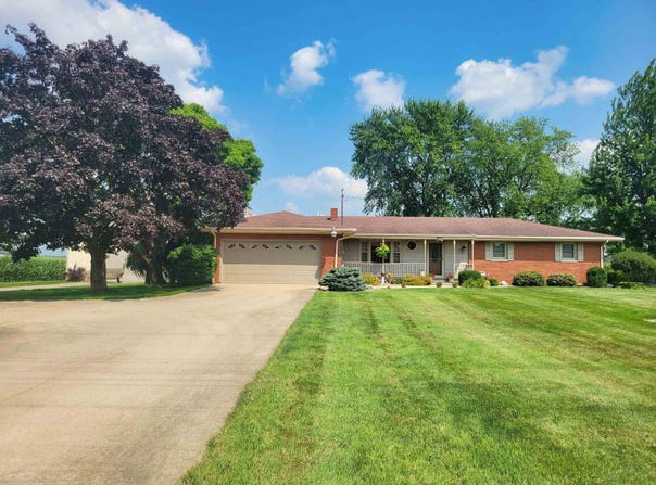70776 County Road 7, Nappanee, IN 46550-9316