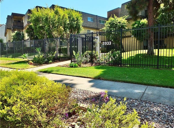 3933 N Virginia Road, Long Beach, CA 90807