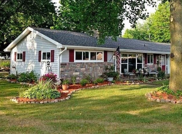 304 W Edgar Bergen Boulevard, Decatur, MI 49045