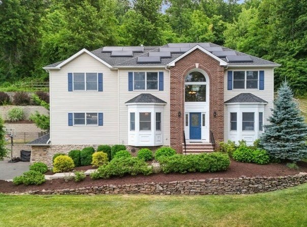 610 River Rd, Chatham Twp., NJ 07928-1261