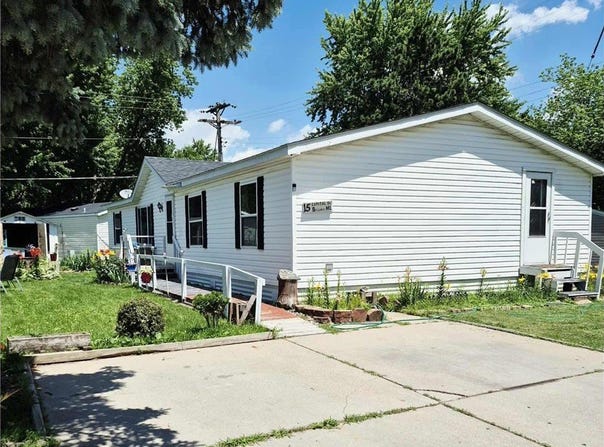 15 Capital Drive, Inver Grove Heights, MN 55076