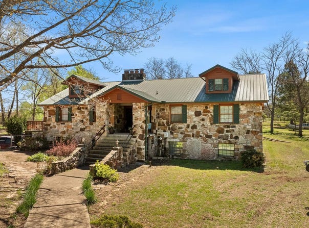 5494 EAST LANE, Everton, AR 72633