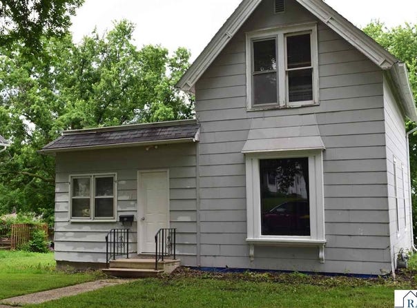 606 S Main, Blue Earth, MN 56013